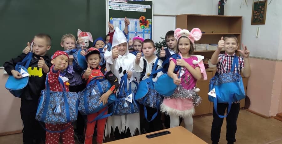Более 1600 детей получили новогодние подарки от разреза Майрыхский